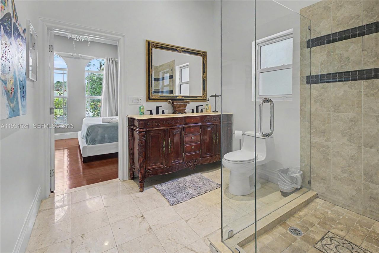 117 NW 8th Street, Boca Raton, FL 33432 Photo