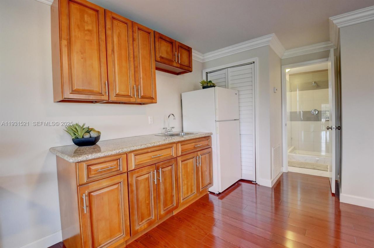 117 NW 8th Street, Boca Raton, FL 33432 Photo