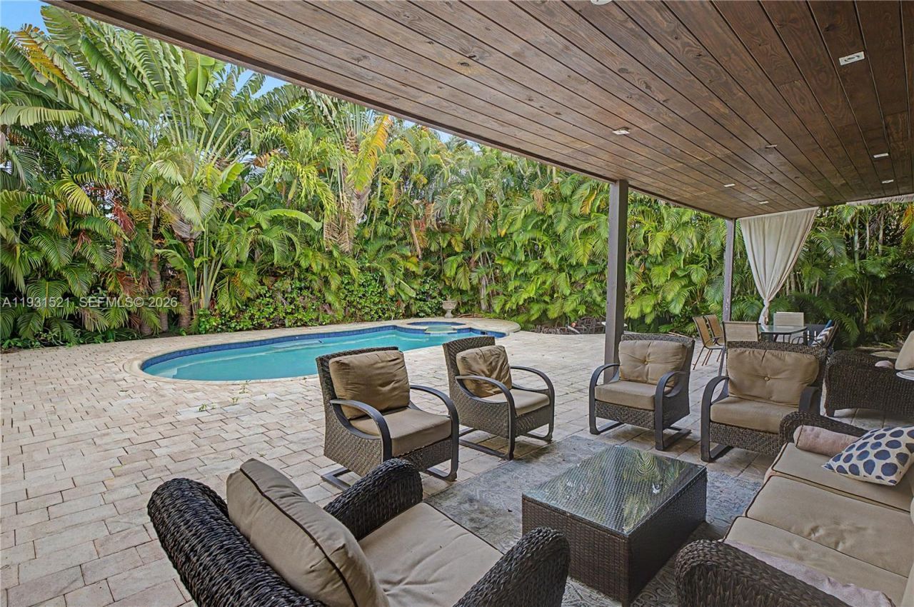 117 NW 8th Street, Boca Raton, FL 33432 Photo