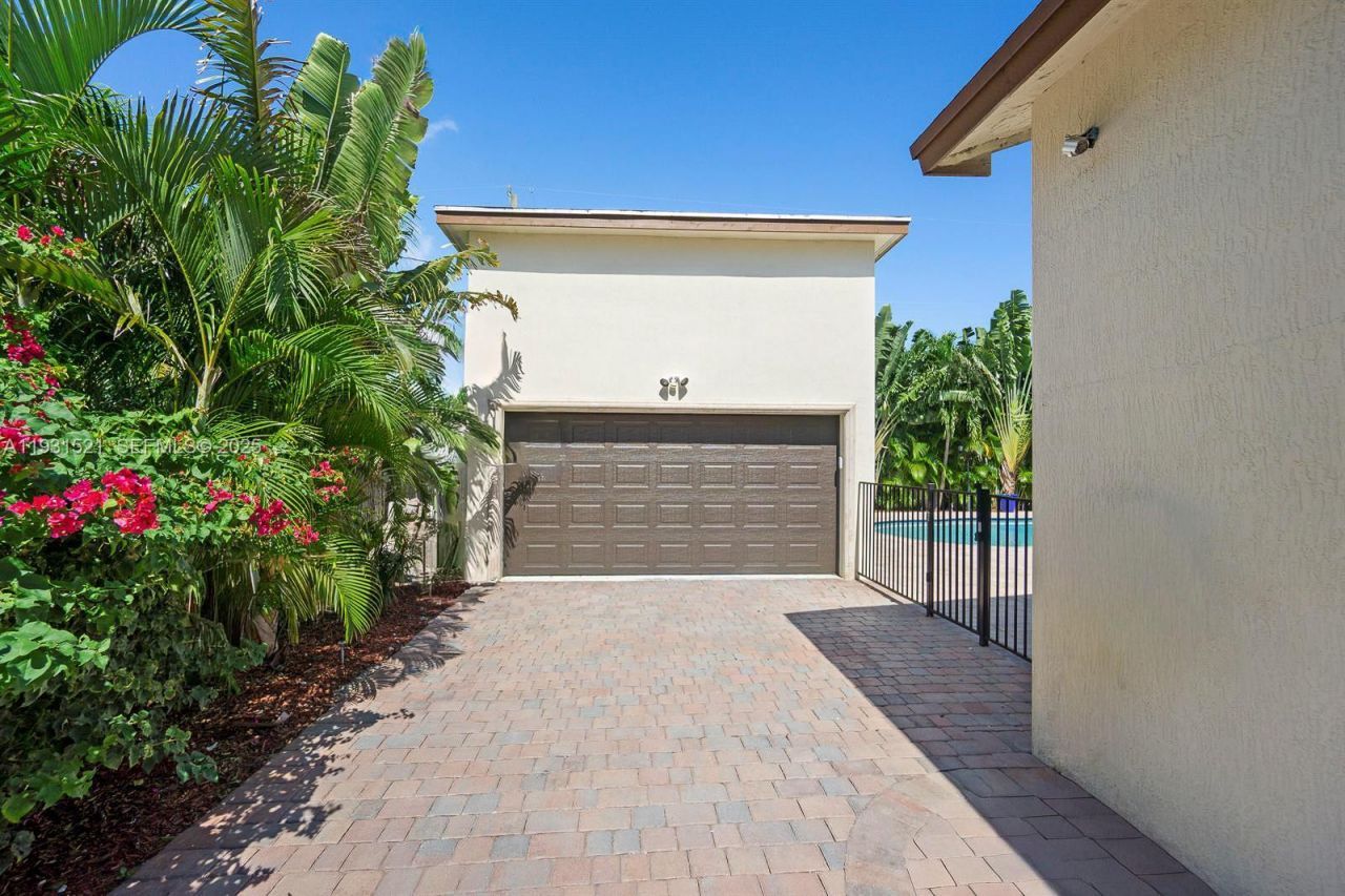 117 NW 8th Street, Boca Raton, FL 33432 Photo