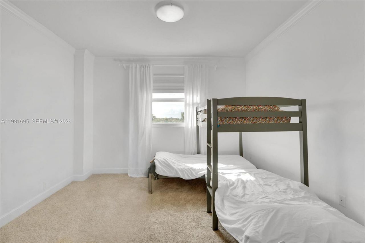 735 Crandon Blvd , Unit 503, Key Biscayne, FL 33149 Photo