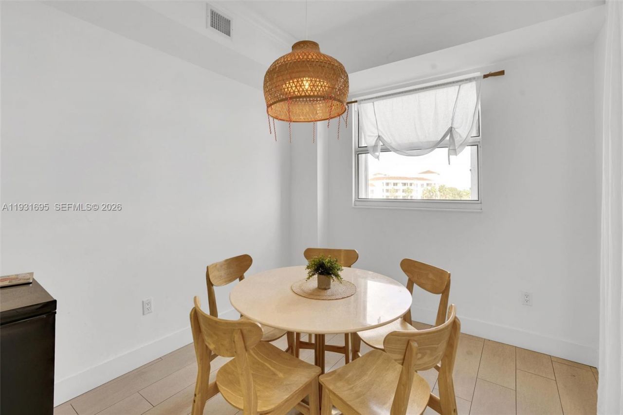 735 Crandon Blvd , Unit 503, Key Biscayne, FL 33149 Photo