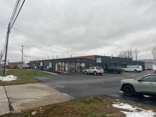 3600-3602 Elida Road, Lima, OH 45807