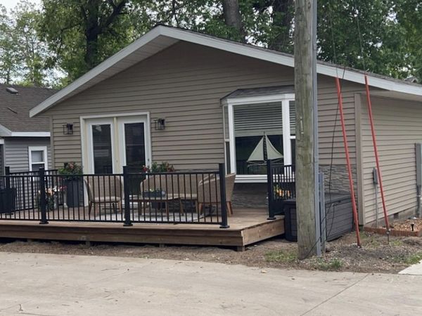 15274 Pascal Street, Clear Lake, IA 50428