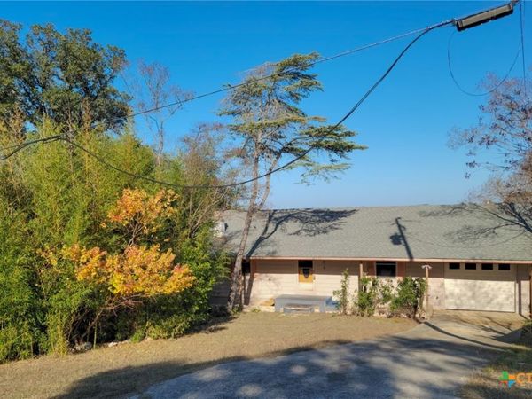 2807 Westview Drive, Canyon Lake, TX 78133