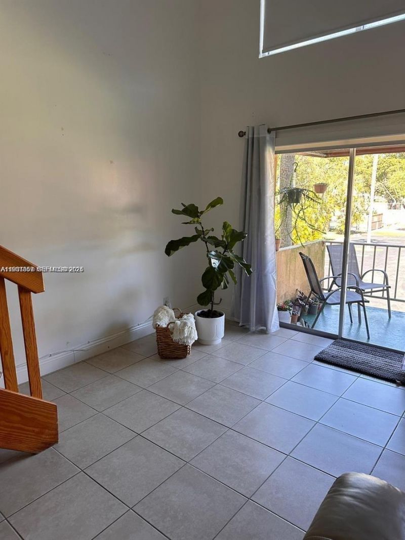 18101 NW 68th Ave, Unit C202, Hialeah, FL 33015 Photo