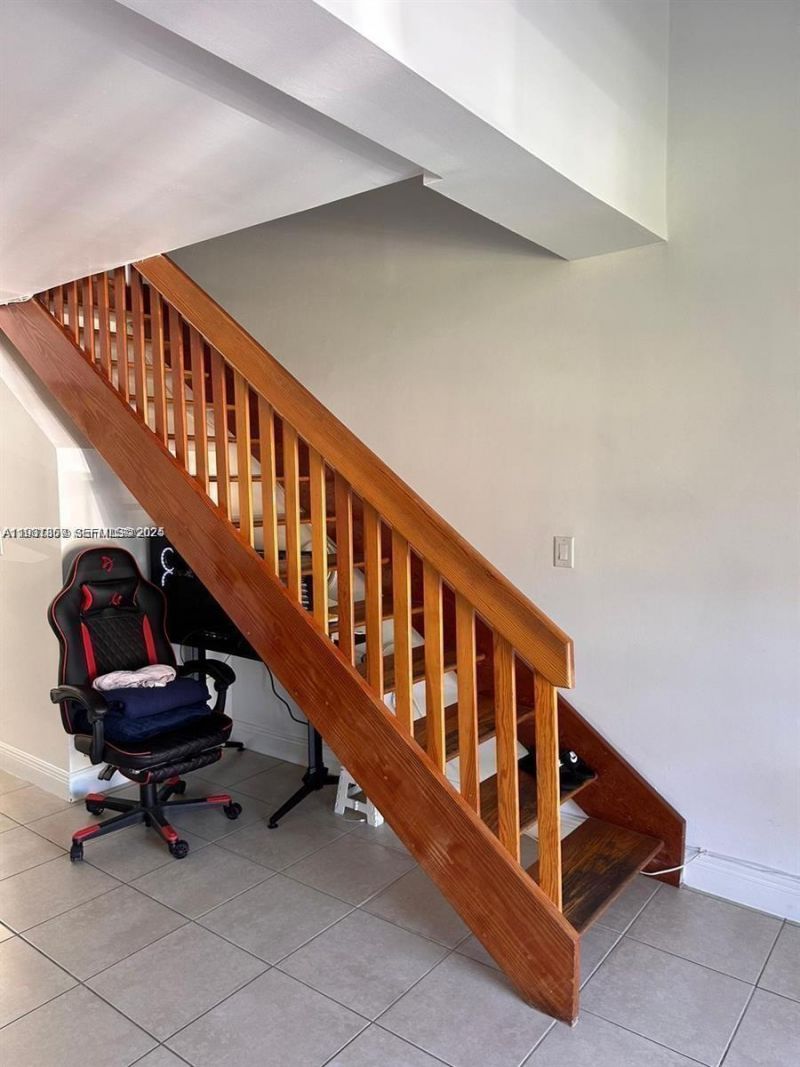 18101 NW 68th Ave, Unit C202, Hialeah, FL 33015 Photo