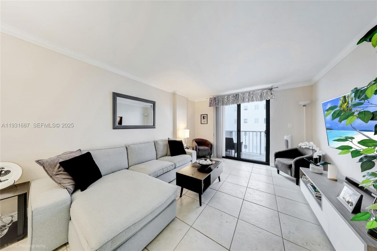 4301 Collins Ave, Unit 803, Miami Beach, FL 33140 Photo