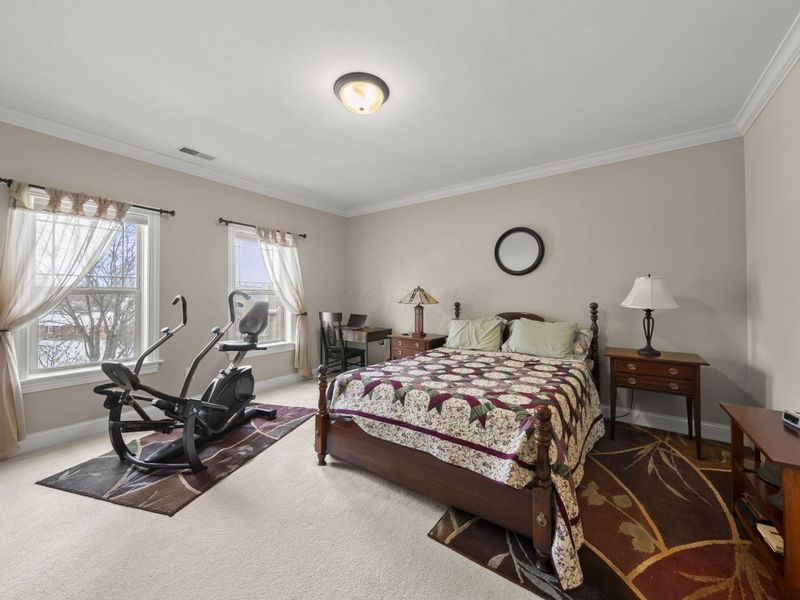 3175 Tremont Road, Unit 313, Columbus, OH 43221 Photo 12