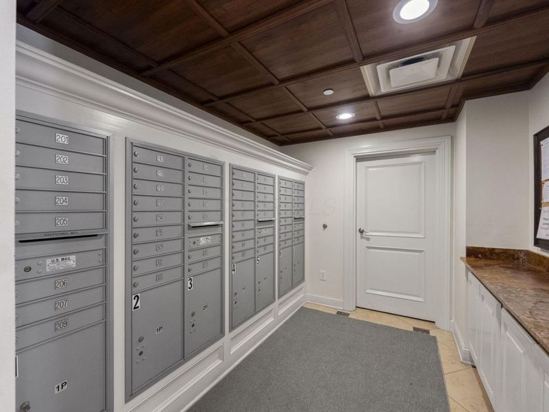 3175 Tremont Road, Unit 313, Columbus, OH 43221 Photo 27