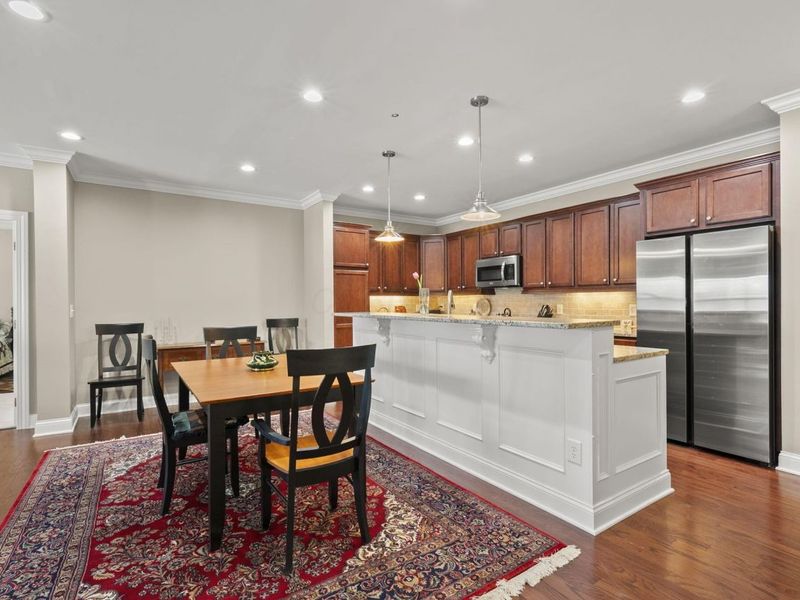 3175 Tremont Road, Unit 313, Columbus, OH 43221 Photo 5