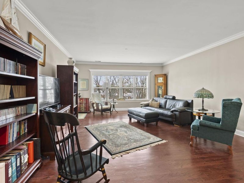 3175 Tremont Road, Unit 313, Columbus, OH 43221 Photo 9