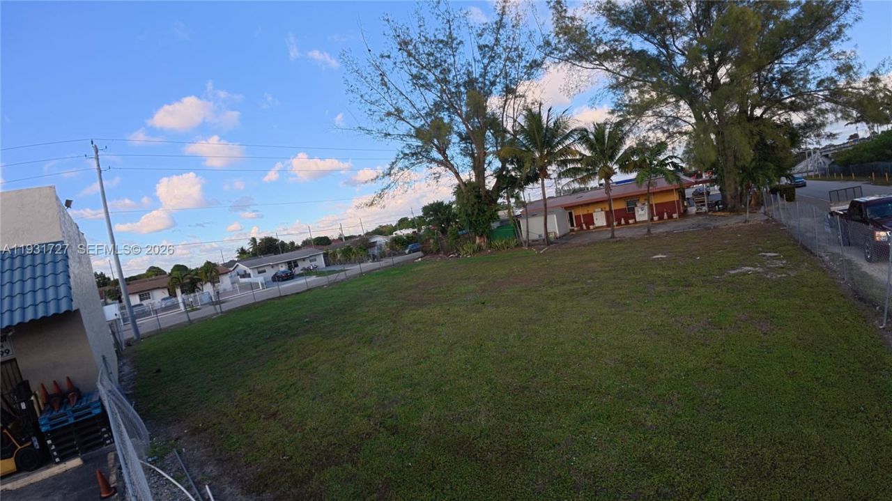 168 4215 , Miami Gardens, FL 33055 Photo