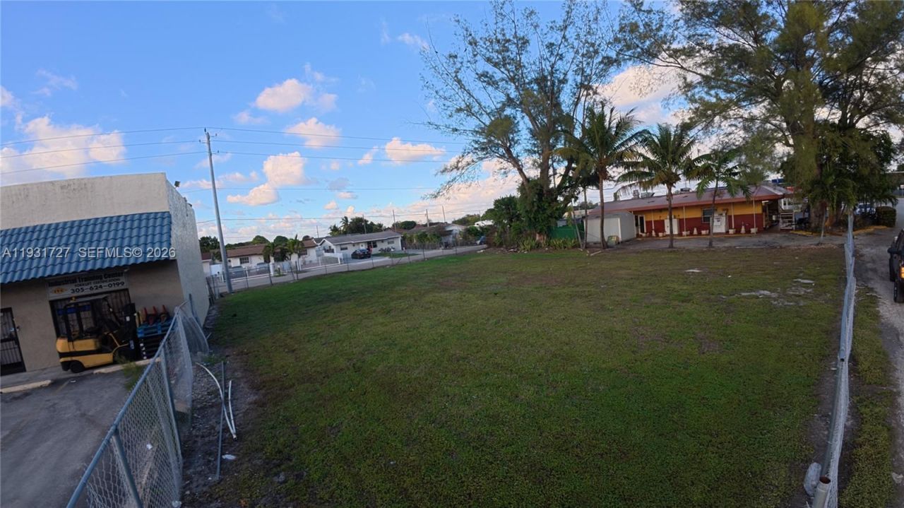 168 4215 , Miami Gardens, FL 33055 Photo