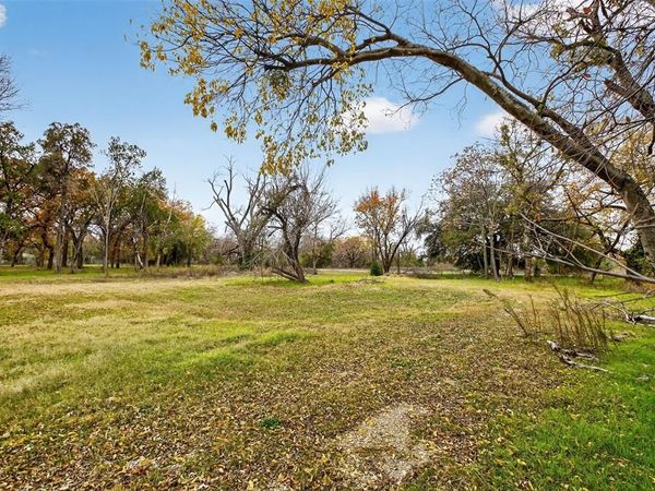 141 Roberts Cut Off Road, Fort Worth, TX 76114