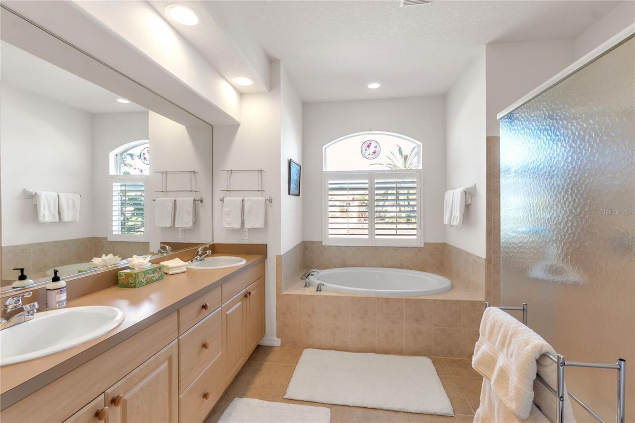 5723 Eastwind Drive, Sarasota, FL 34233 Photo