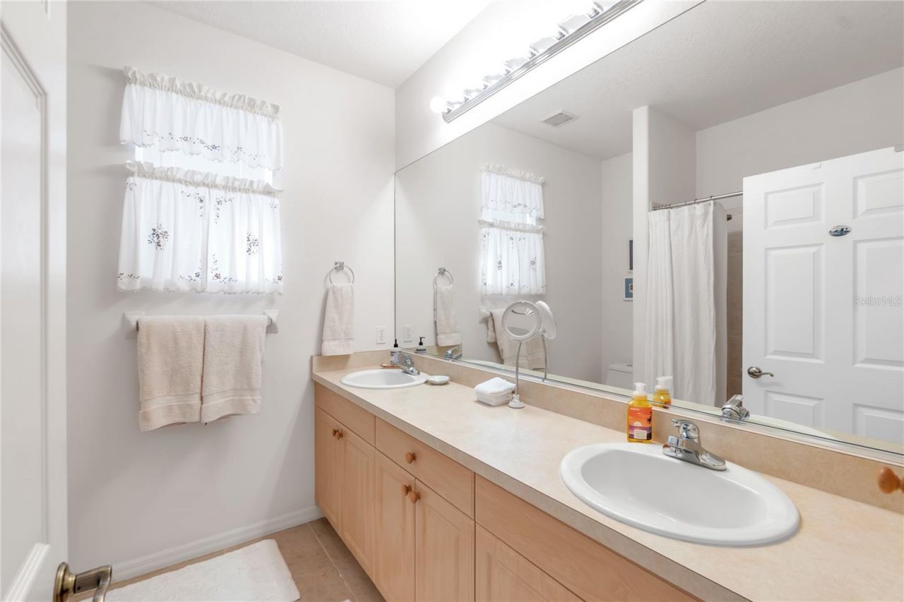 5723 Eastwind Drive, Sarasota, FL 34233 Photo