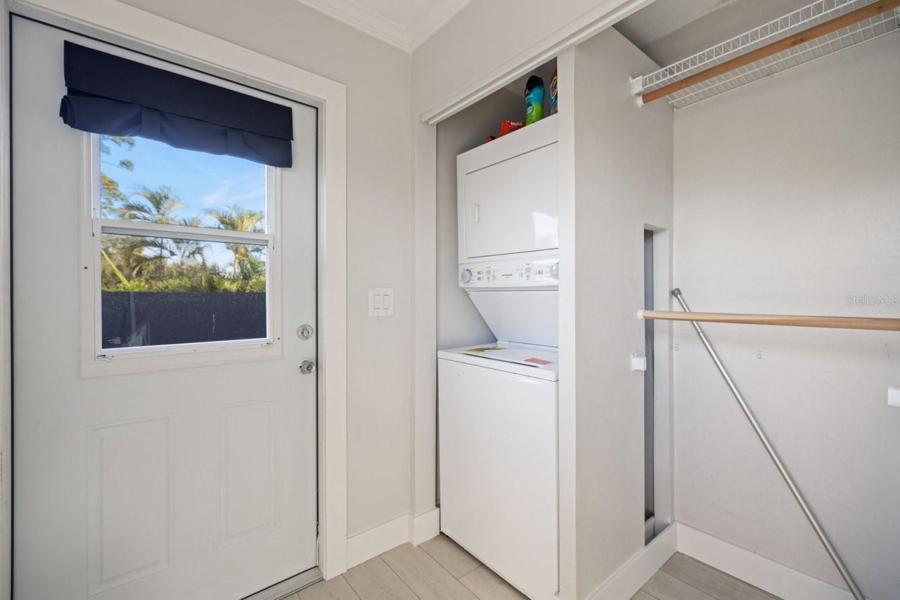 842 Nokomis Avenue S, Venice, FL 34285 Photo