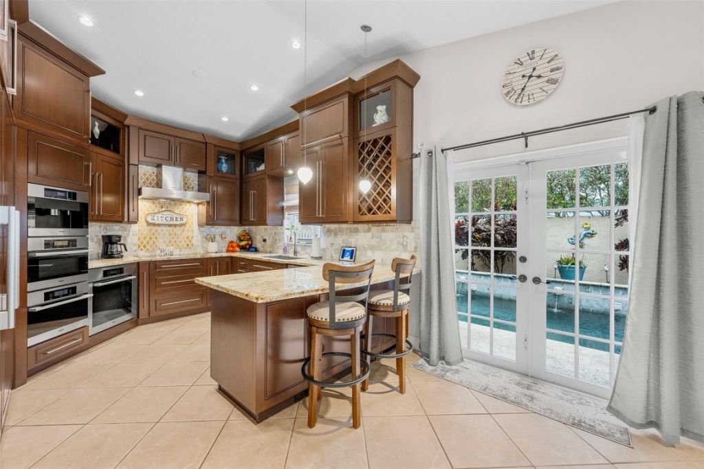 2850 E Sable Cir, Margate, FL 33063 Photo