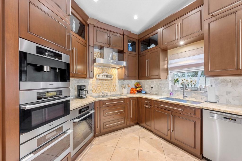 2850 E Sable Cir, Margate, FL 33063 Photo