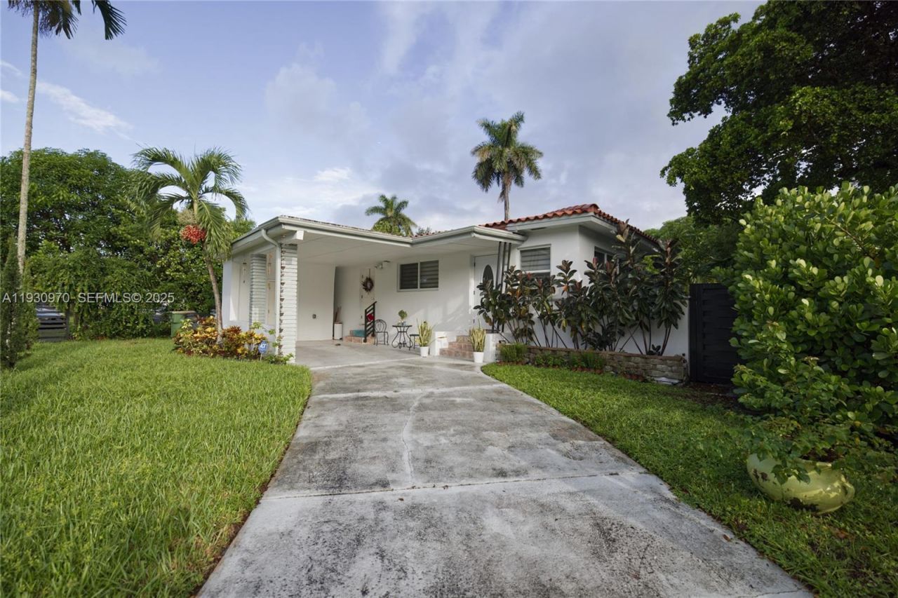 795 NE 146th St , North Miami, FL 33161 Photo