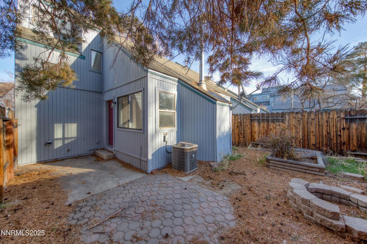 2545 Garfield Drive, Sparks, NV 89431 Photo
