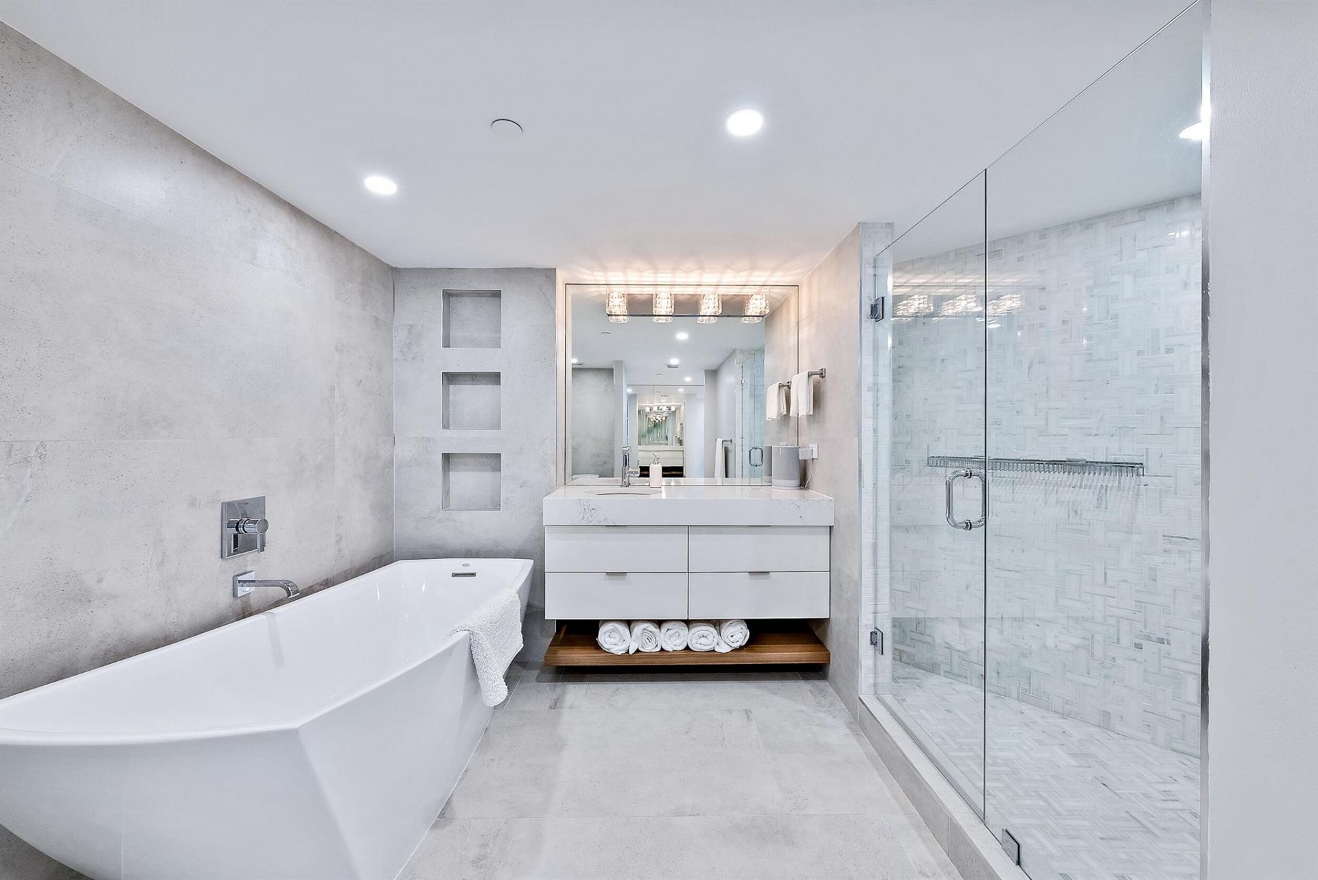 5200 N Ocean Drive, Unit 2003, Singer Island, FL 33404 Photo