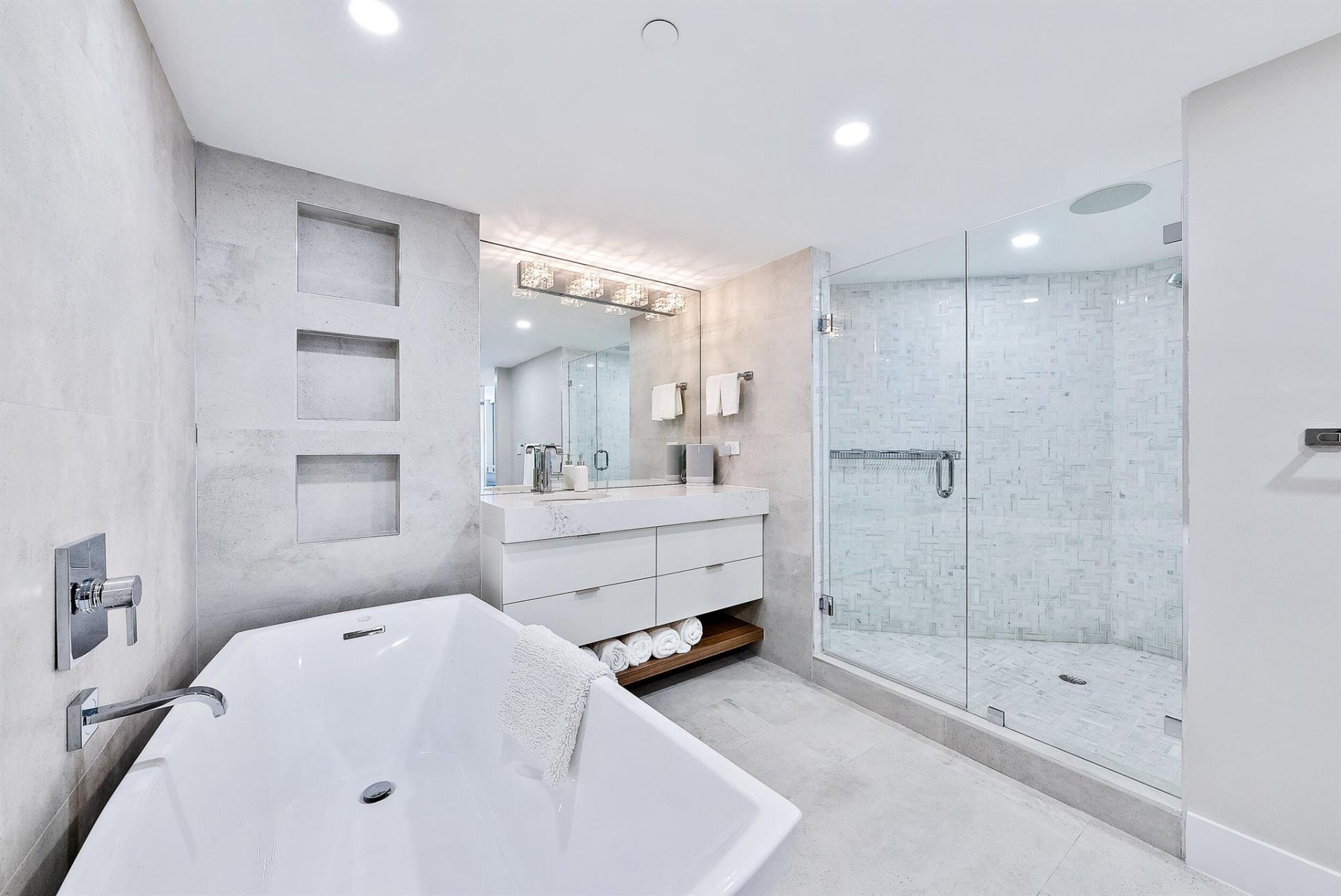 5200 N Ocean Drive, Unit 2003, Singer Island, FL 33404 Photo