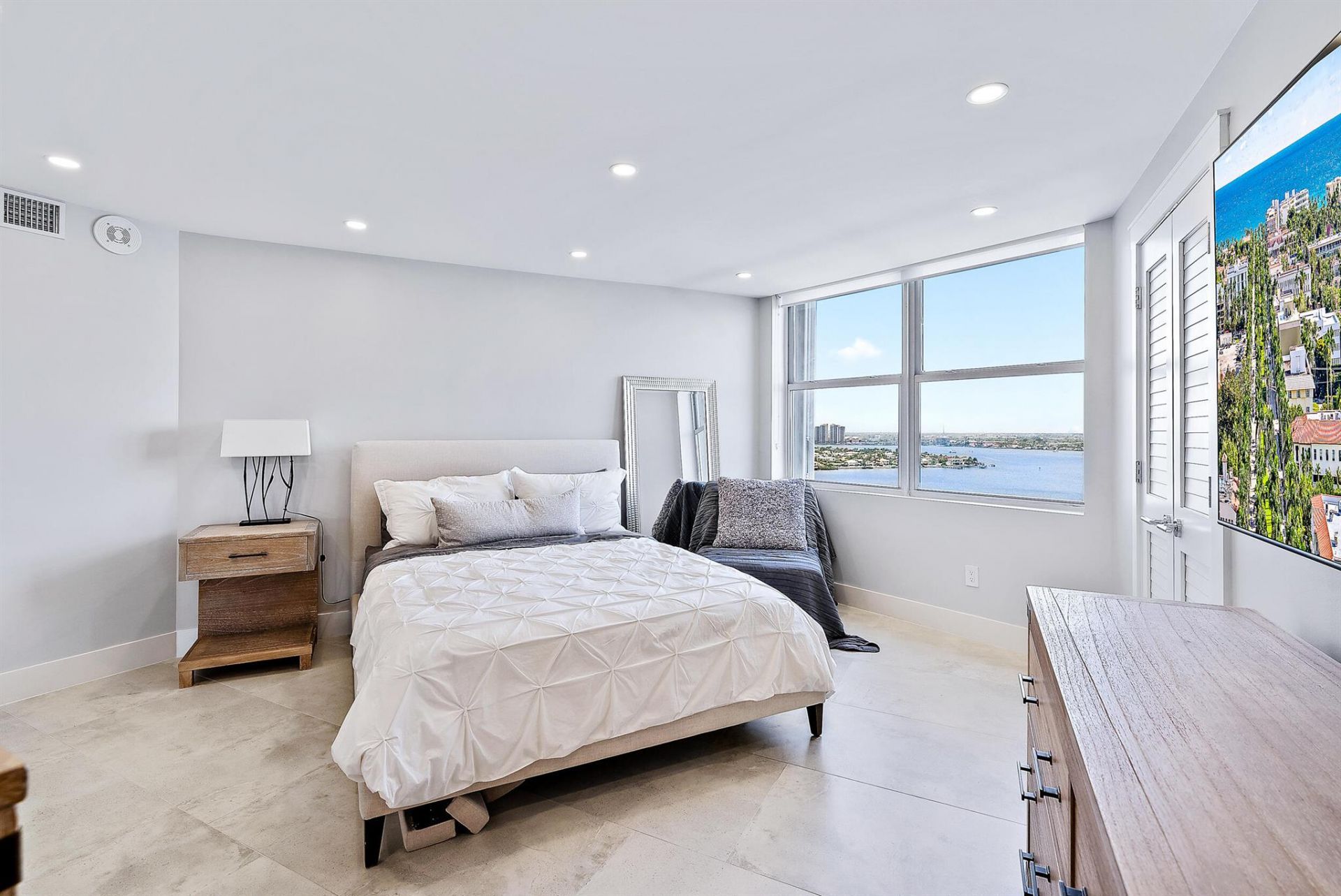 5200 N Ocean Drive, Unit 2003, Singer Island, FL 33404 Photo