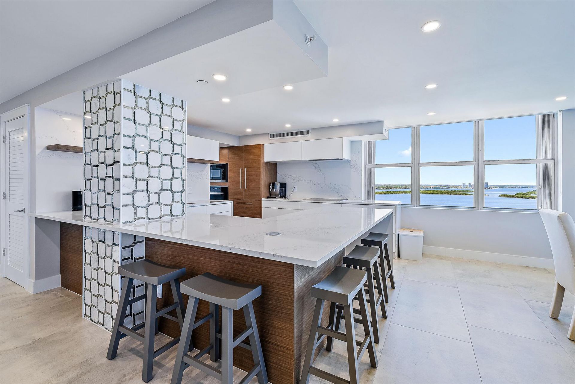 5200 N Ocean Drive, Unit 2003, Singer Island, FL 33404 Photo