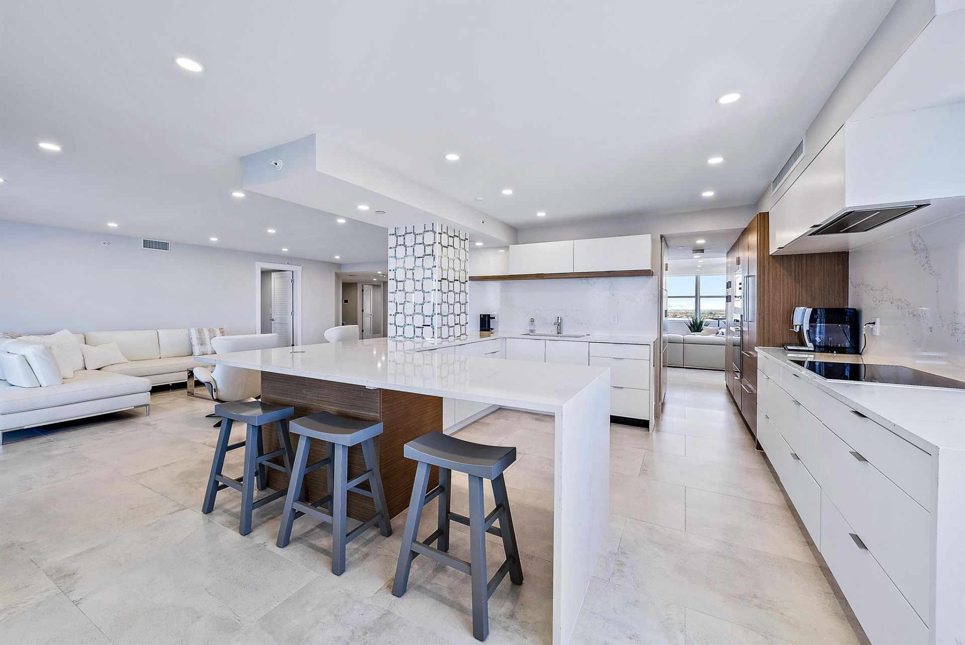 5200 N Ocean Drive, Unit 2003, Singer Island, FL 33404 Photo