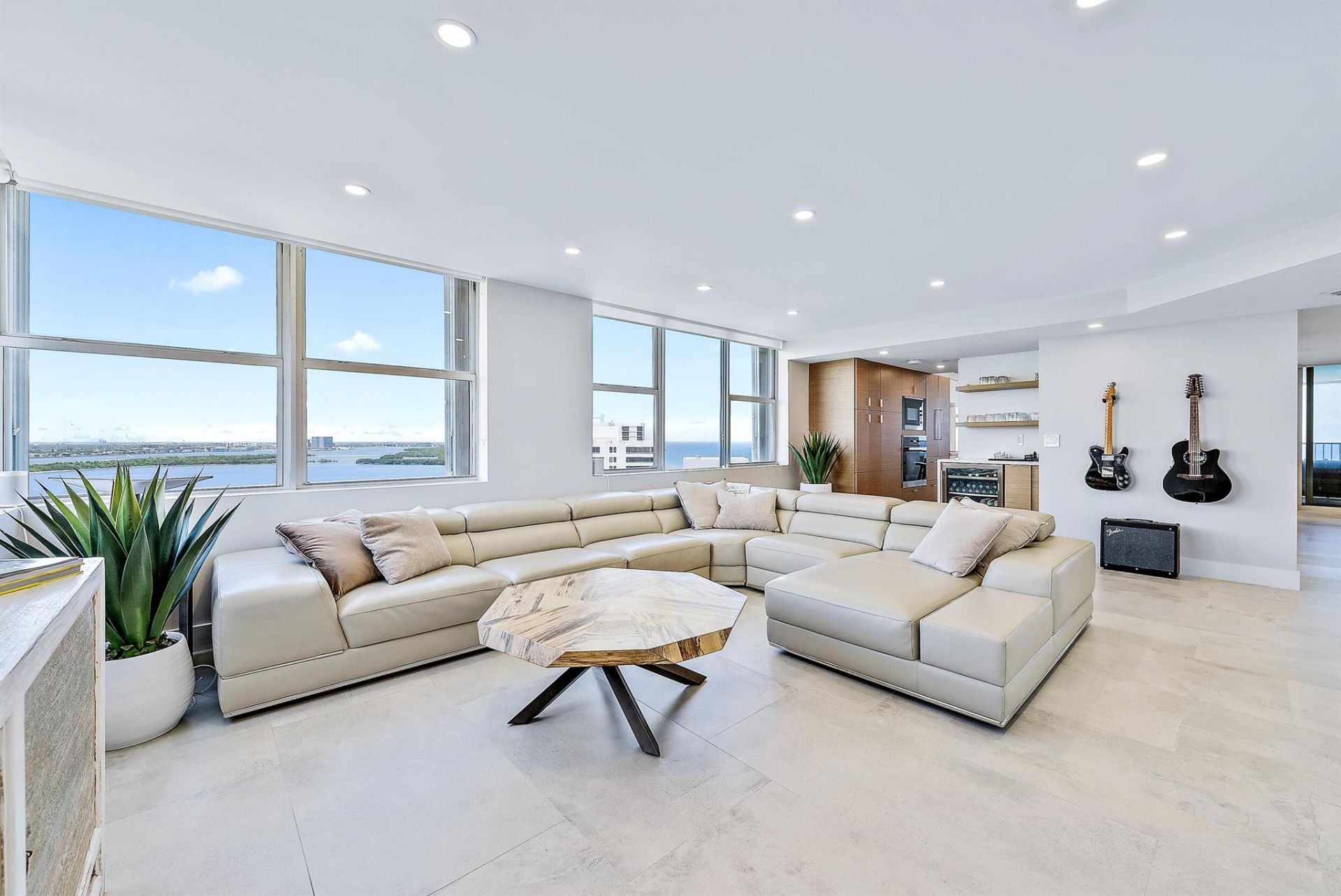 5200 N Ocean Drive, Unit 2003, Singer Island, FL 33404 Photo