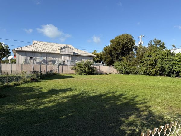 2 Dolphin Road, Big Coppitt, FL 33040