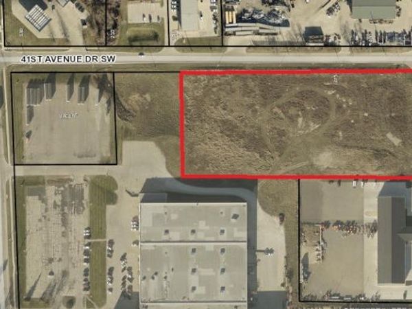 41st Ave Dr SW, Unit 2.25 Ac, Cedar Rapids, IA 52404