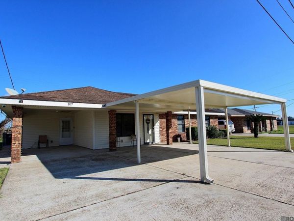 107 Anna St, Donaldsonville, LA 70346