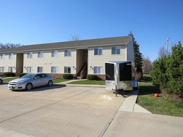 1000 Bratton Avenue, Unit 4, Marseilles, IL 61341