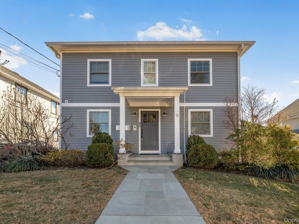 9 Lyons Place, New Rochelle, NY 10801