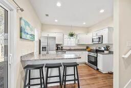 210 Admiration Avenue Photo 12