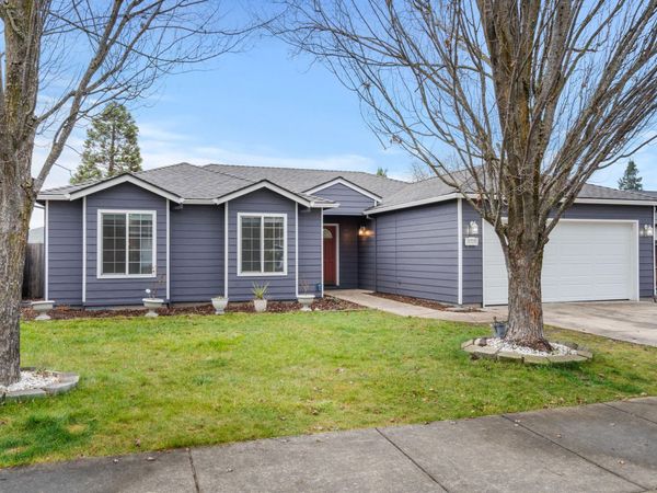 1642 Hollyhock Drive, Medford, OR 97504