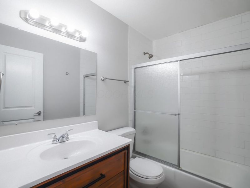 5846 Riverton Road, Columbus, OH 43232 Photo 10