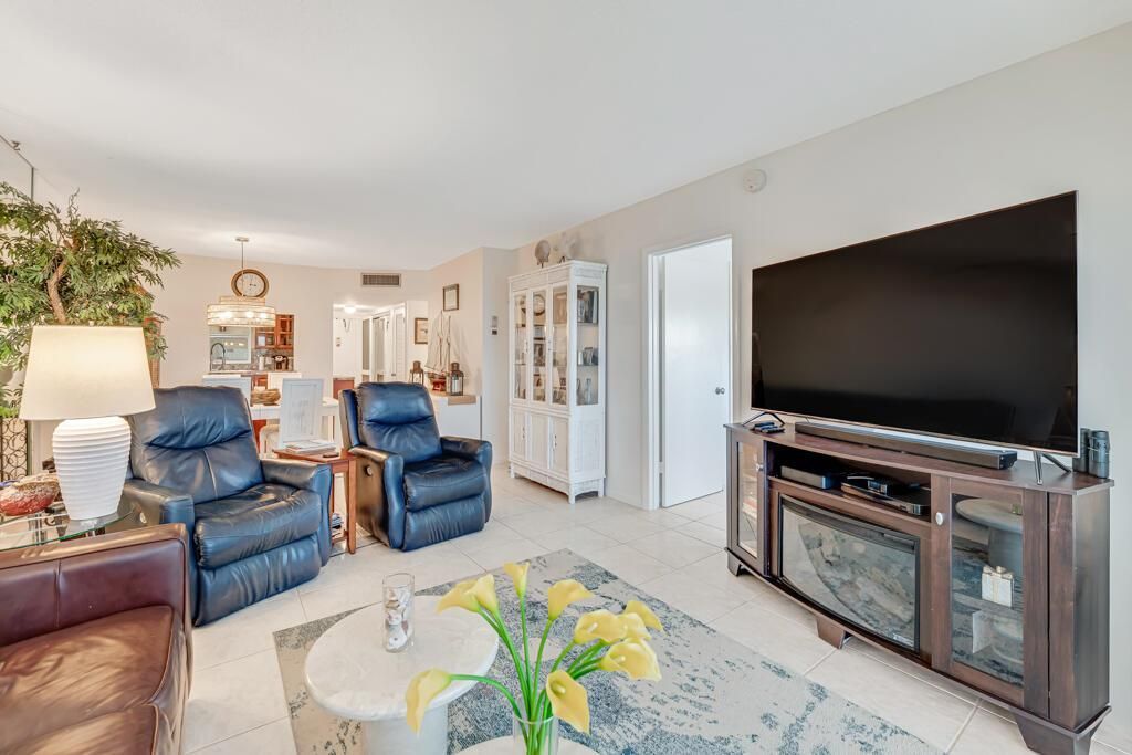 646 Snug Harbor Drive, Unit H301, Boynton Beach, FL 33435 Photo