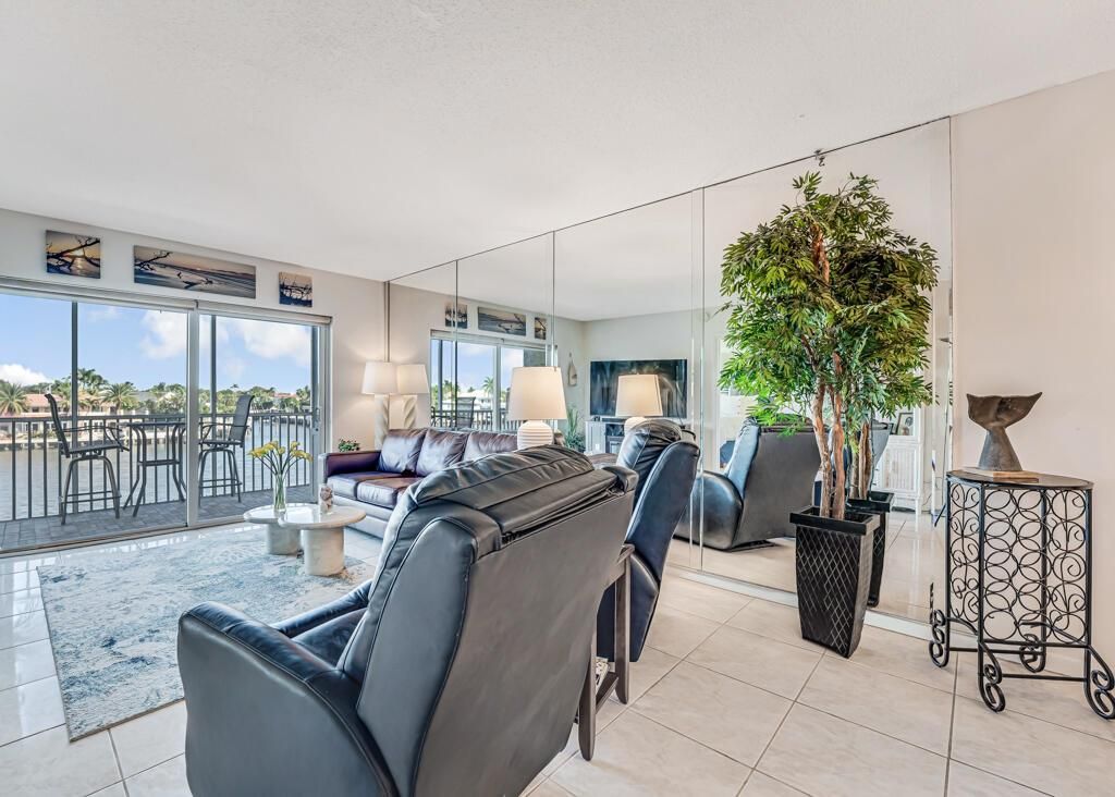 646 Snug Harbor Drive, Unit H301, Boynton Beach, FL 33435 Photo