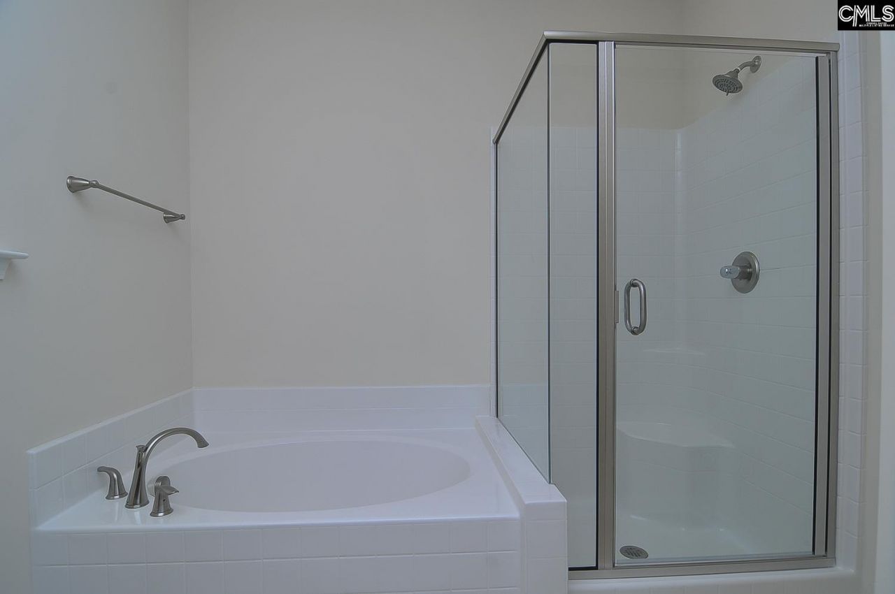 125 Madison Park Drive Photo 16