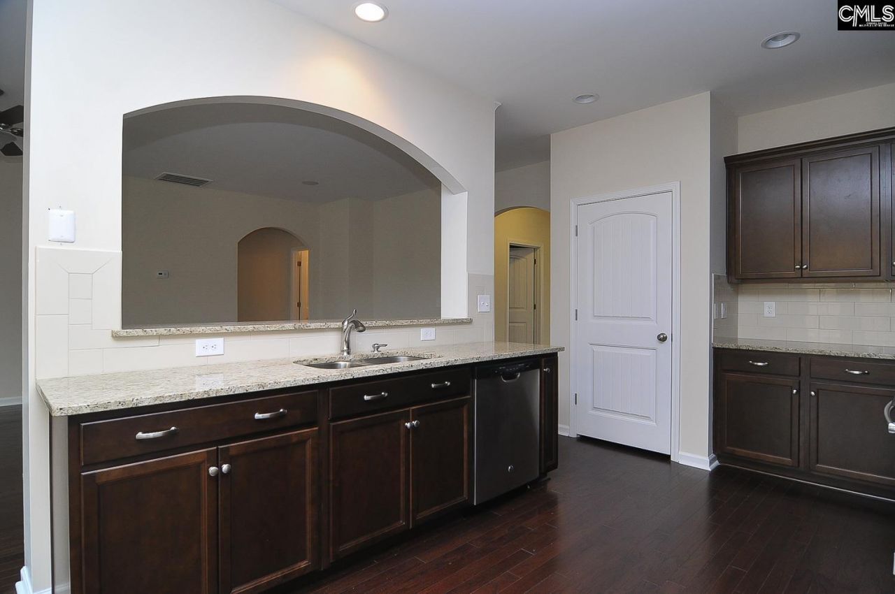 125 Madison Park Drive Photo 4