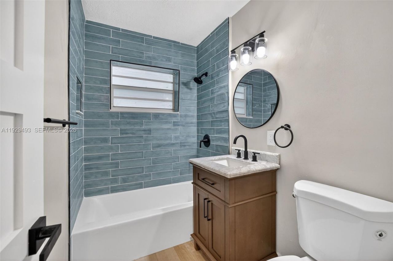 1015 NE 17th Ct, Fort Lauderdale, FL 33305 Photo