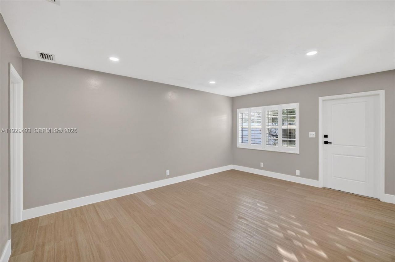 1015 NE 17th Ct, Fort Lauderdale, FL 33305 Photo