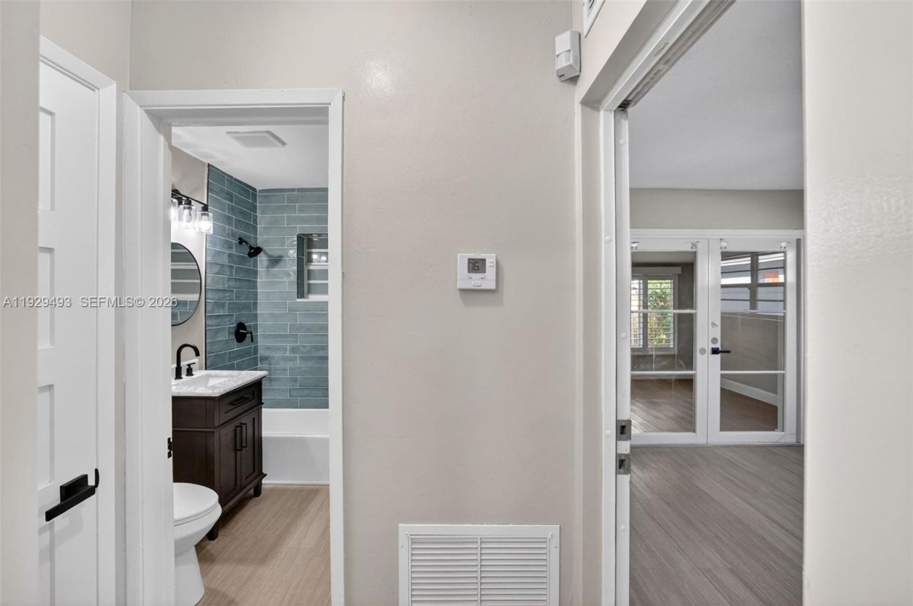 1015 NE 17th Ct, Fort Lauderdale, FL 33305 Photo