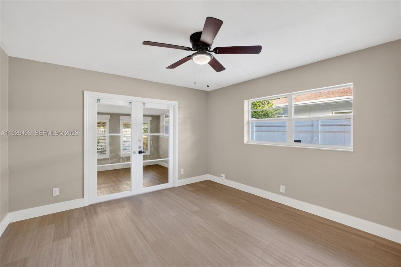 1015 NE 17th Ct, Fort Lauderdale, FL 33305 Photo