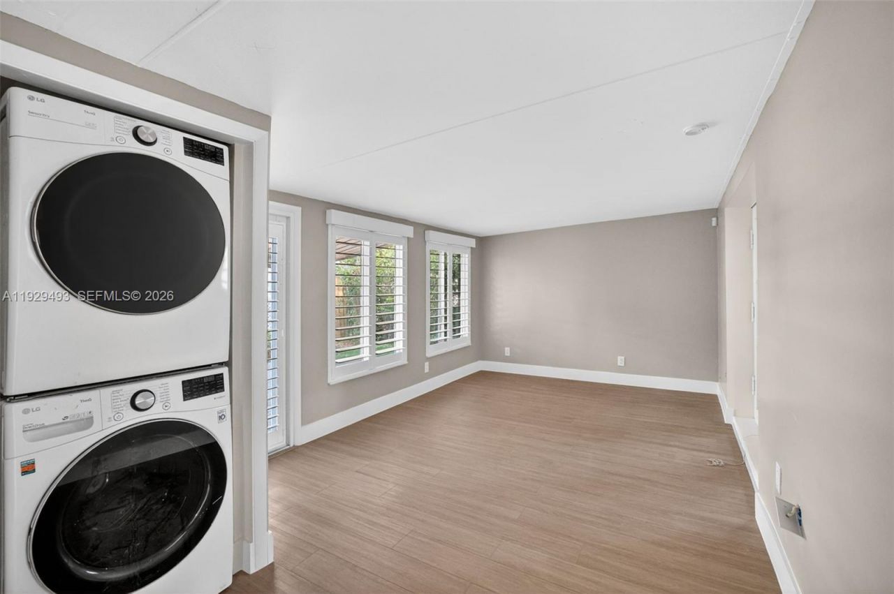 1015 NE 17th Ct, Fort Lauderdale, FL 33305 Photo