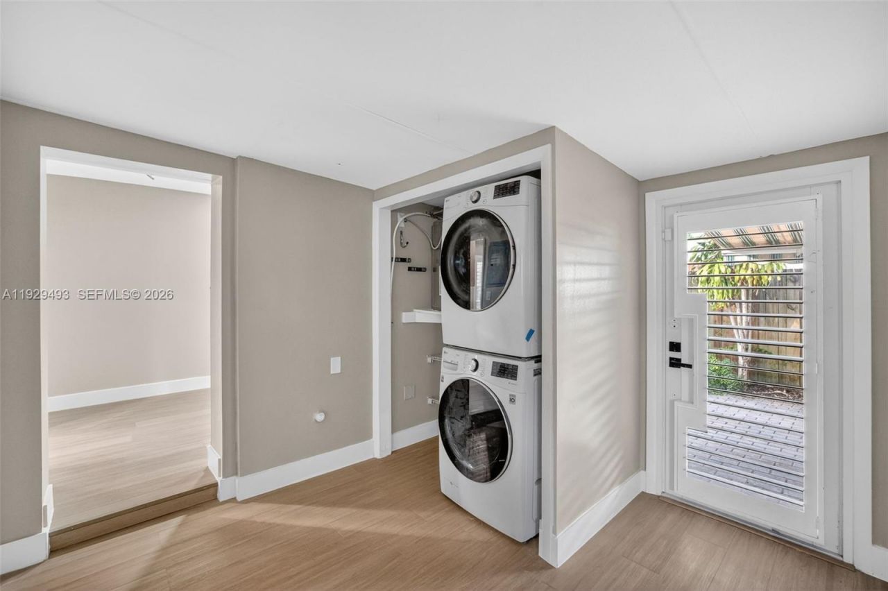 1015 NE 17th Ct, Fort Lauderdale, FL 33305 Photo